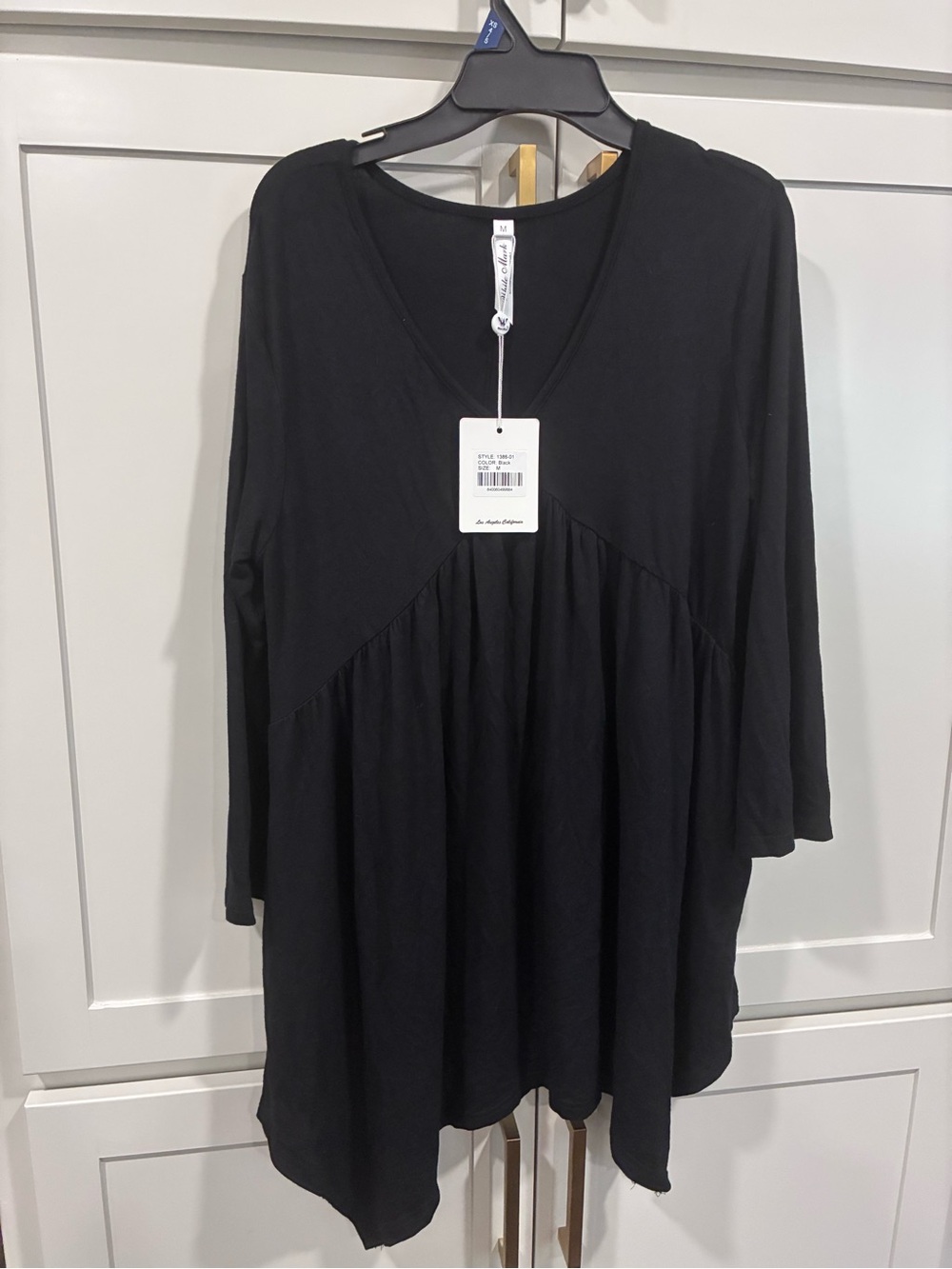 White Mark Black V-Neck Tunic Top